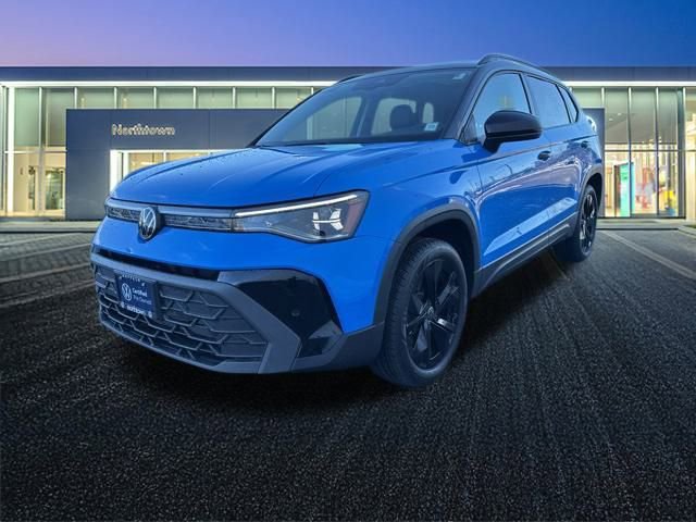 Certified 2025 Volkswagen Taos SE image 8