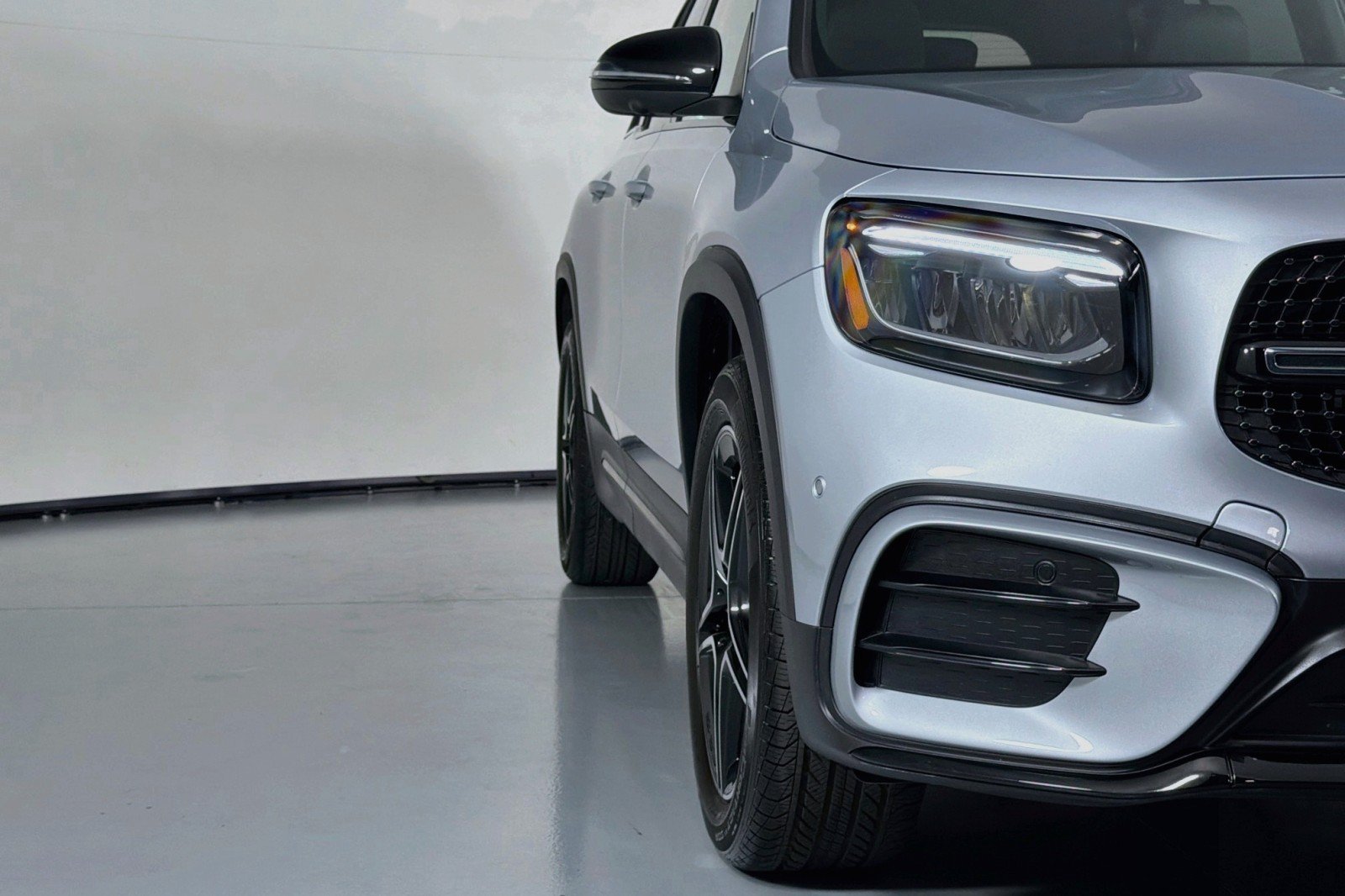 Used 2025 Mercedes-Benz GLB 250 image 13