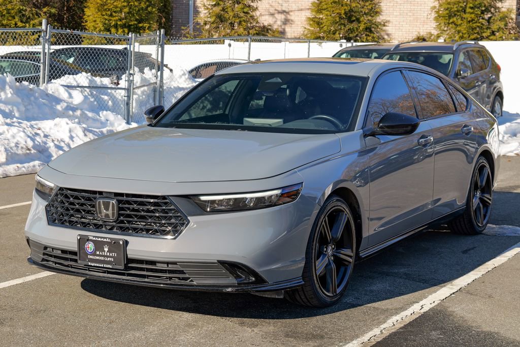 Used 2023 Honda Accord Sport image 3