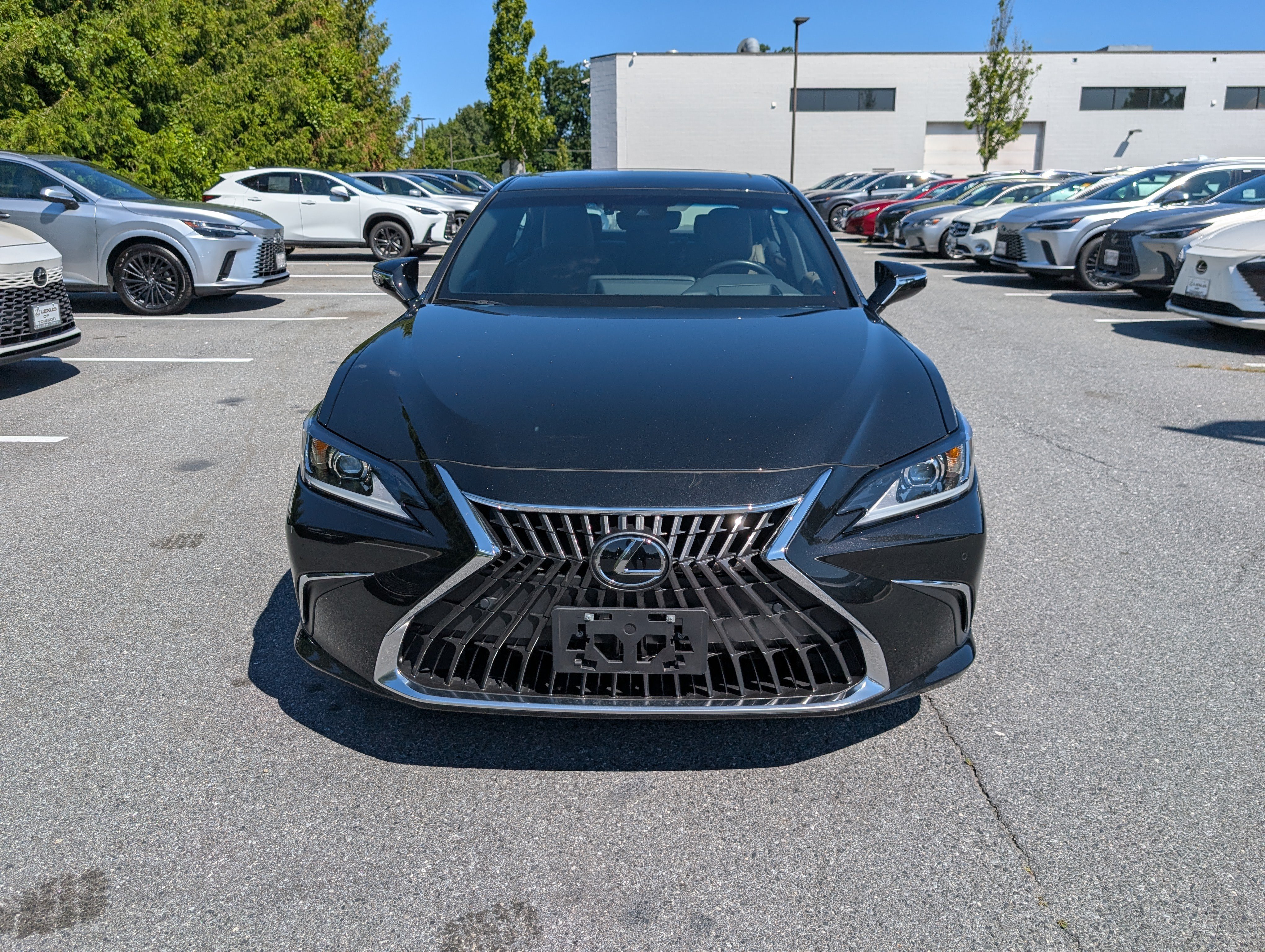 Certified 2025 Lexus ES 350 w/ Premium Package FWD image 8
