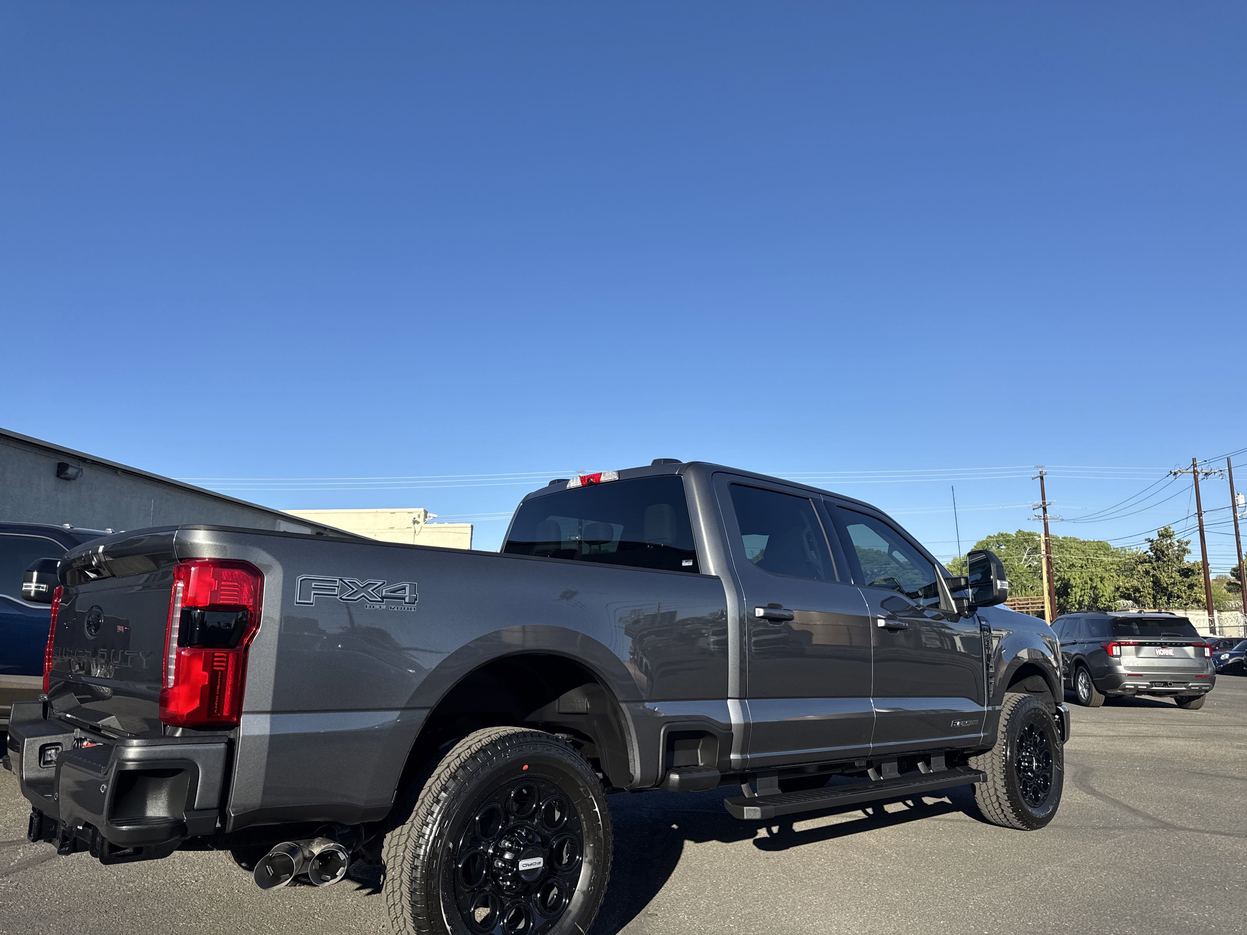 New 2025 Ford F350 XLT w/ Black Appearance Package image 7