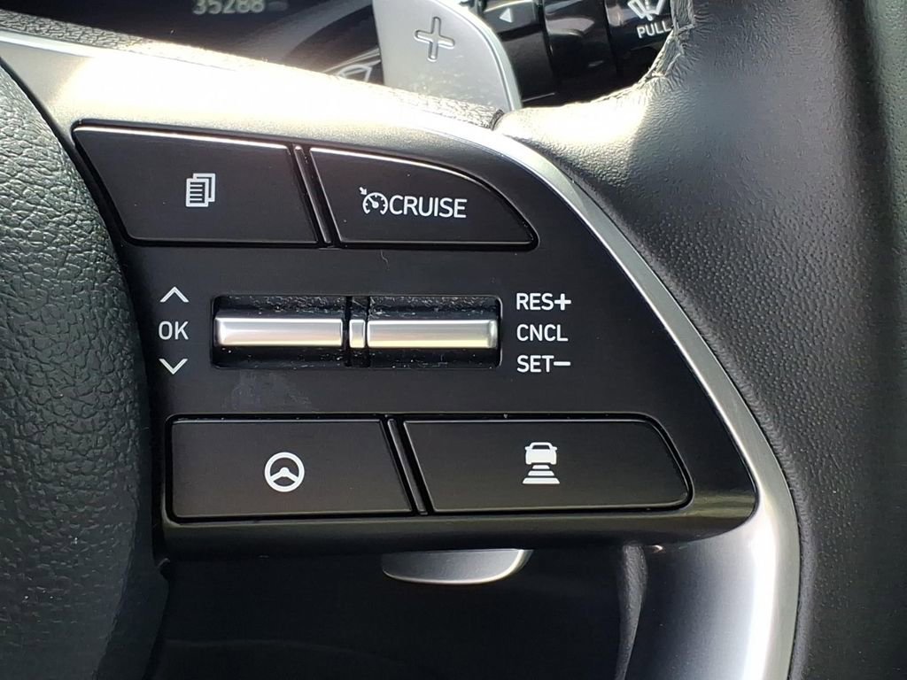 Used 2023 Hyundai Sonata Limited w/ Preferred Accessory Package image 12