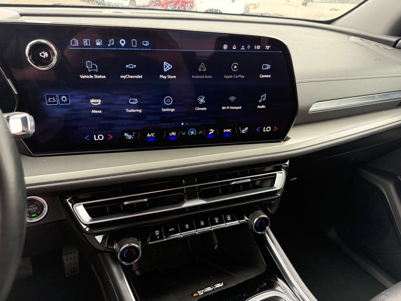 Certified 2025 Chevrolet Traverse LT FWD image 21