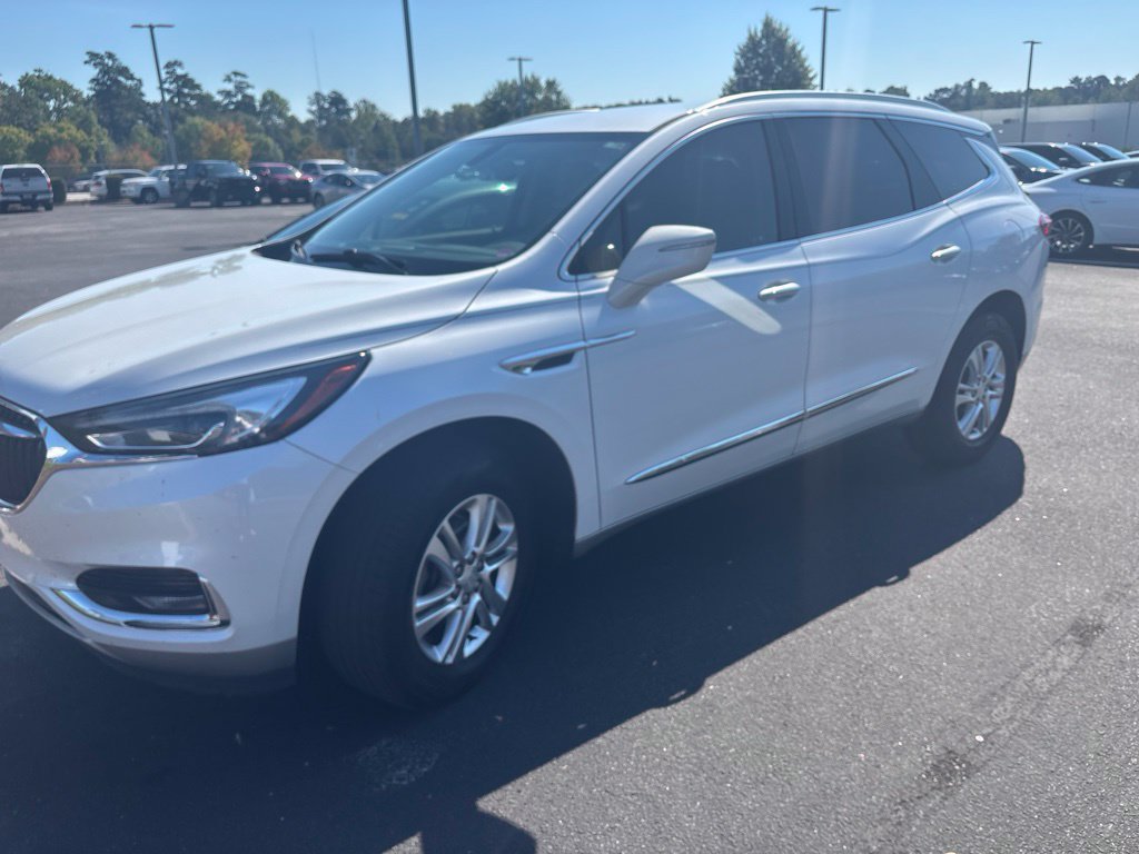 Used 2020 Buick Enclave Essence FWD image 2