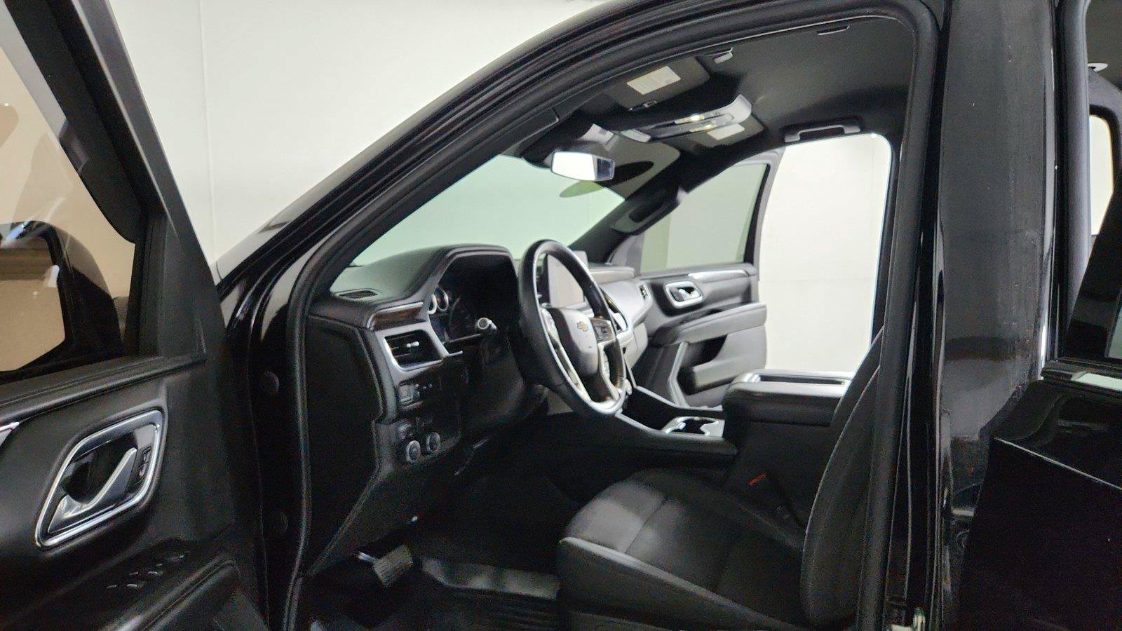 Used 2023 Chevrolet Tahoe LS AWD/4WD image 16