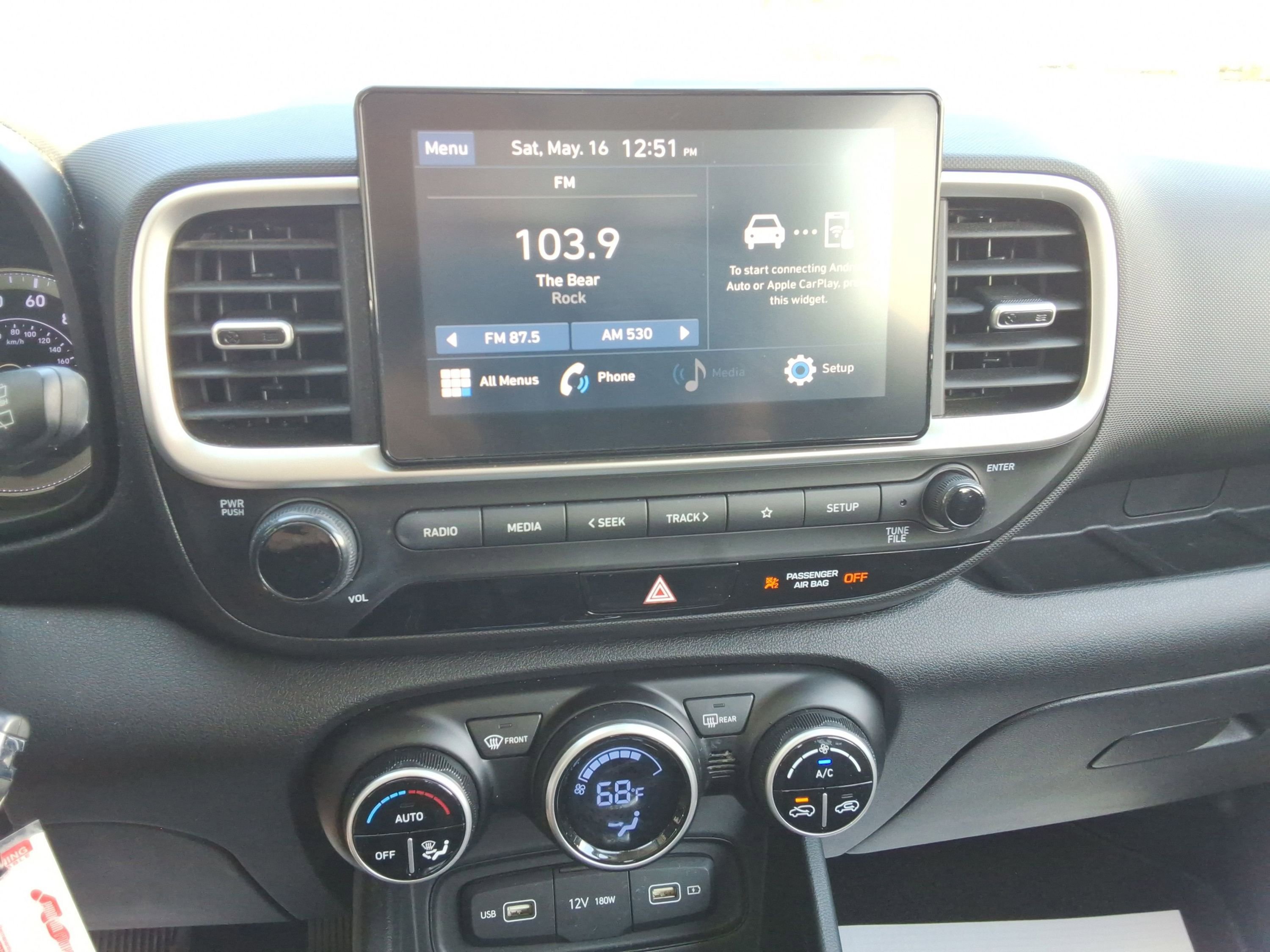 Used 2022 Hyundai Venue SEL FWD image 15