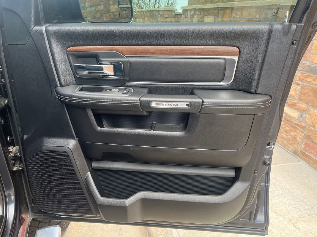 Used 2017 RAM 3500 Laramie AWD/4WD image 19