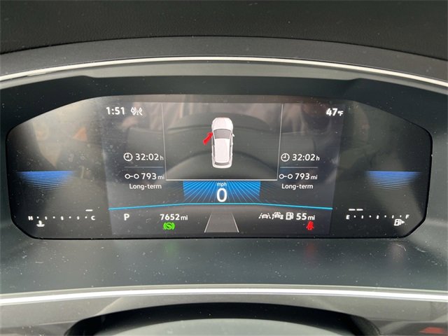 Used 2024 Volkswagen Tiguan SE R-Line image 10