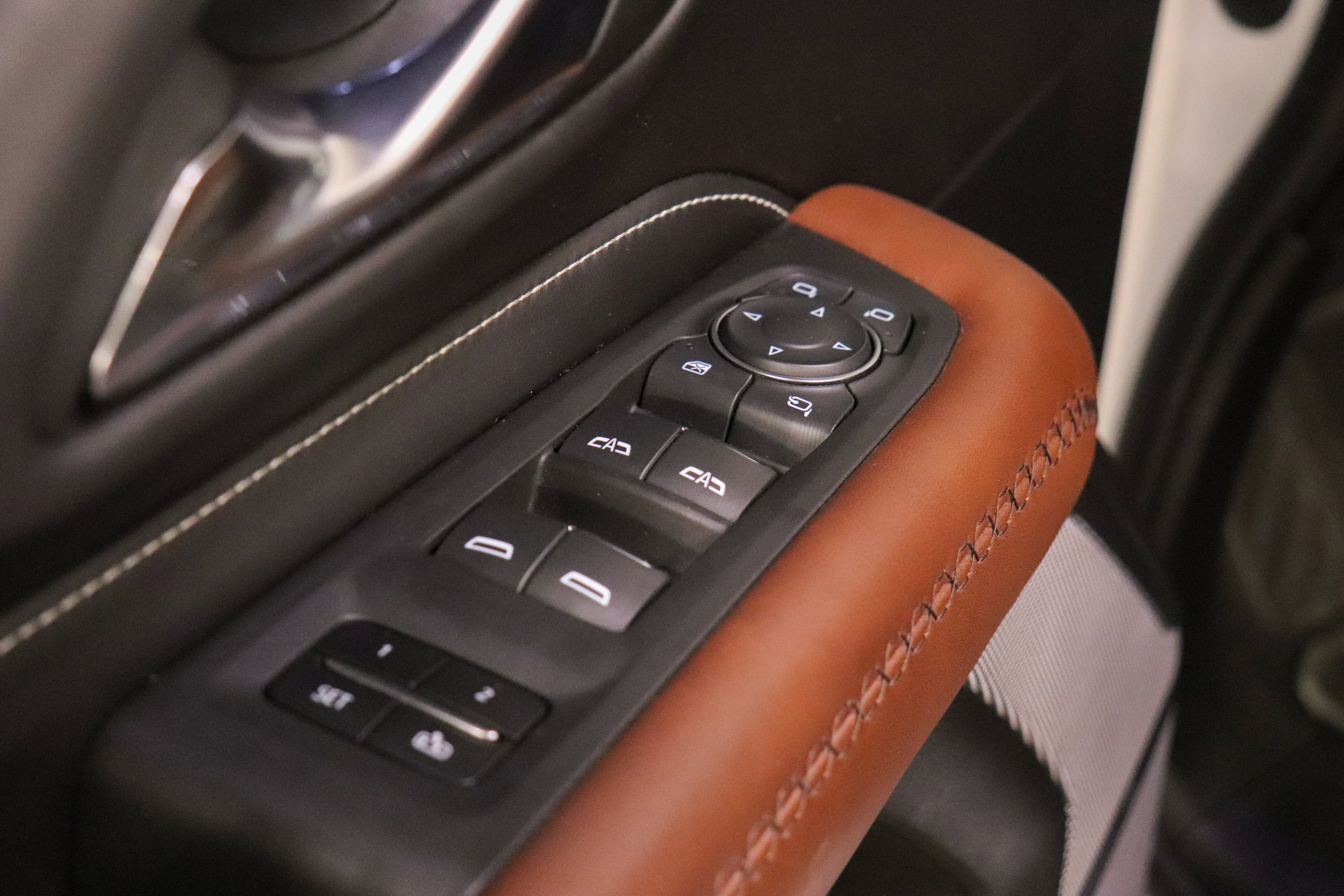 Used 2023 GMC Yukon Denali Ultimate image 12