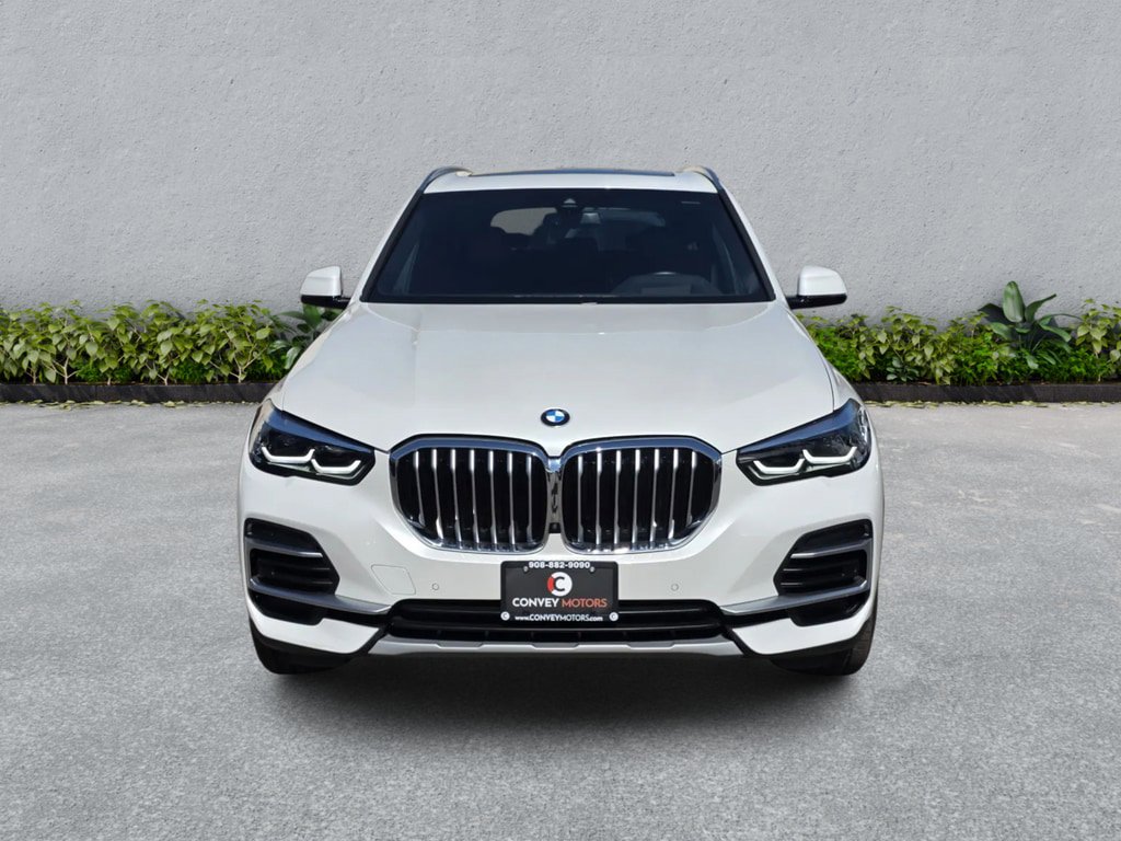 Used 2023 BMW X5 xDrive40i w/ Premium Package AWD/4WD image 3