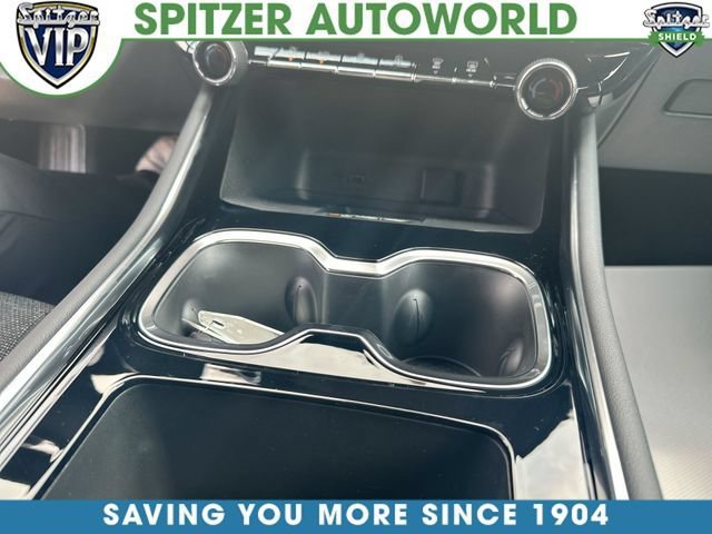 New 2027 Chevrolet Traverse LT w/ Midnight/Sport Edition FWD image 37