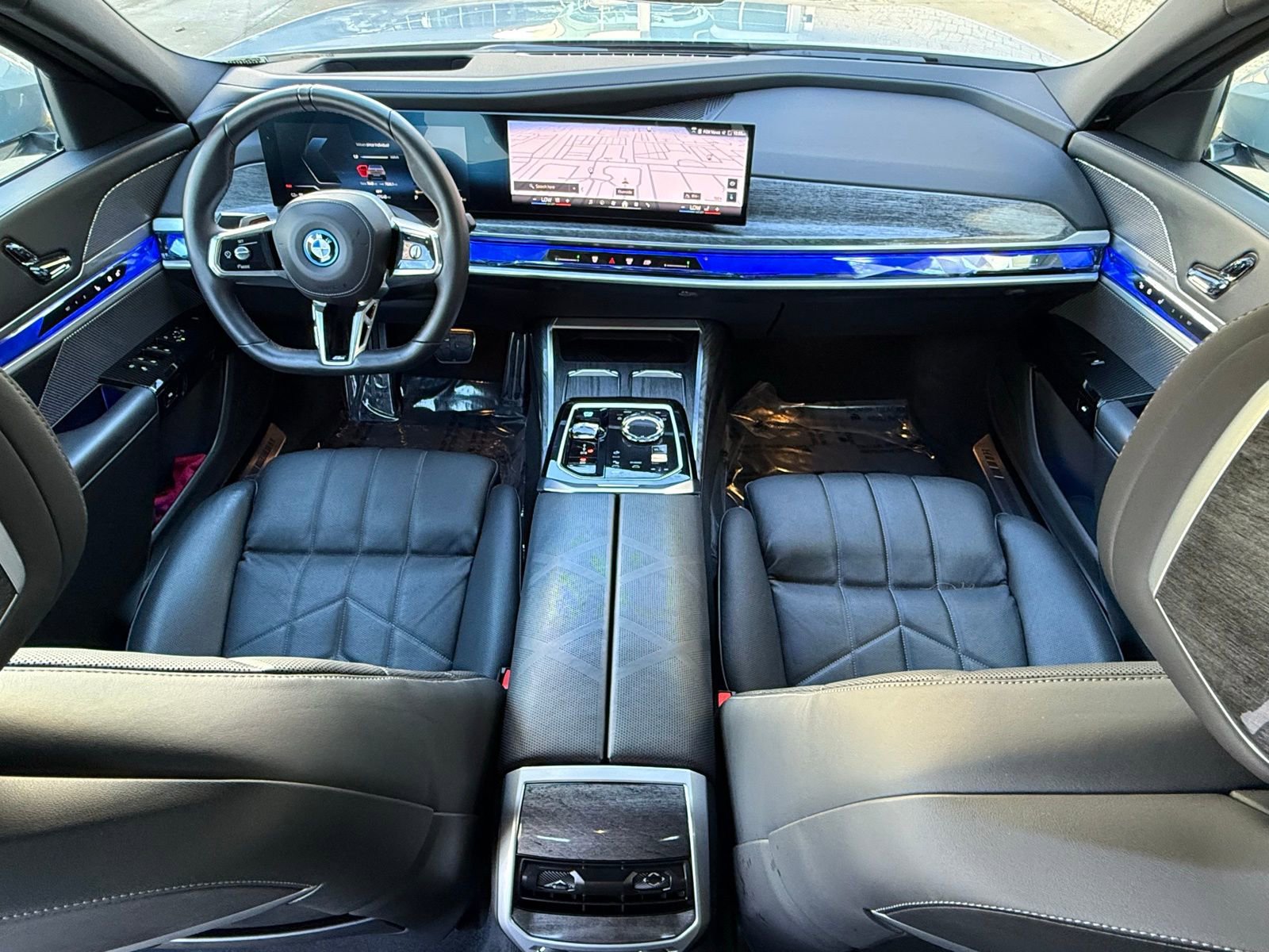 Used 2025 BMW i7 eDrive50 w/ M Sport Package image 32