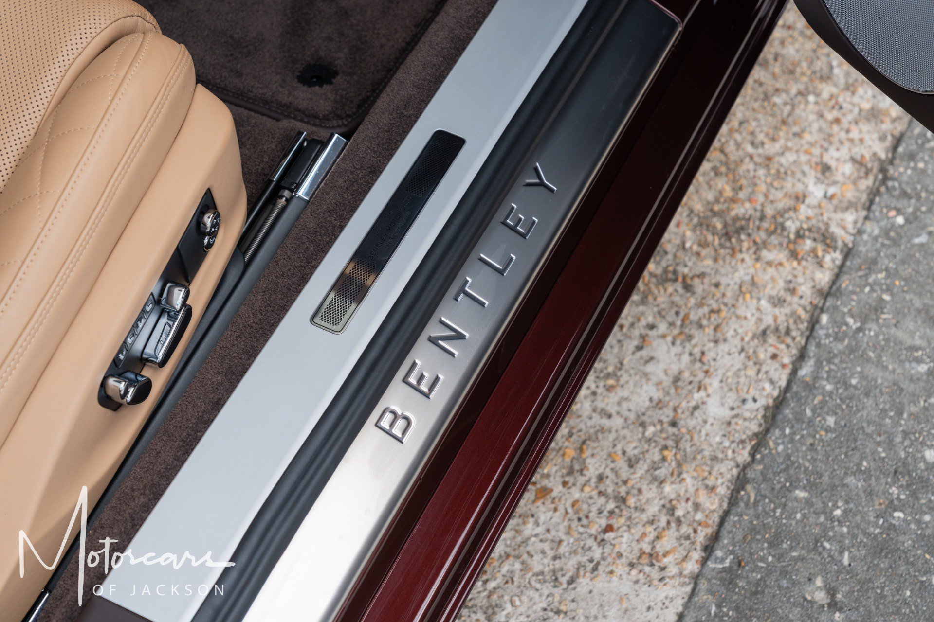 Used 2021 Bentley Continental GT V8 AWD/4WD image 28