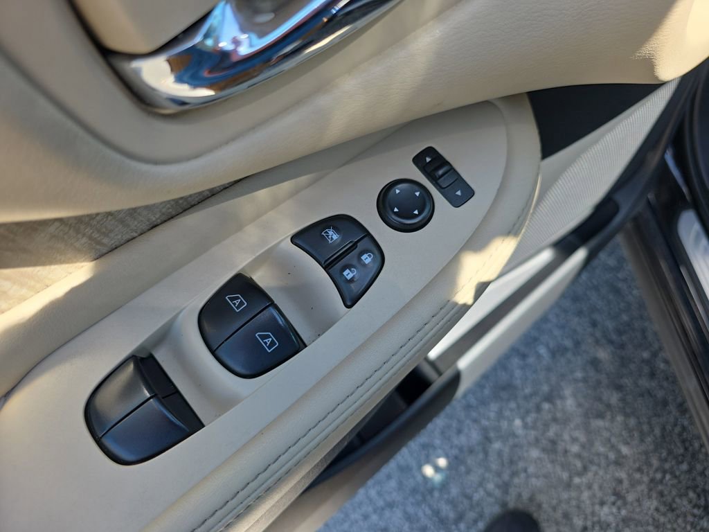 Used 2024 Nissan Murano SV image 19