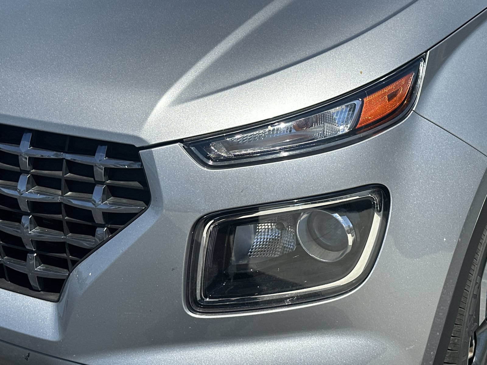 Used 2025 Hyundai Venue SEL FWD image 11