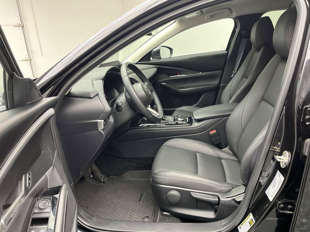 Certified 2025 MAZDA CX-30 AWD 2.5 S w/ Select Sport Pkg image 3