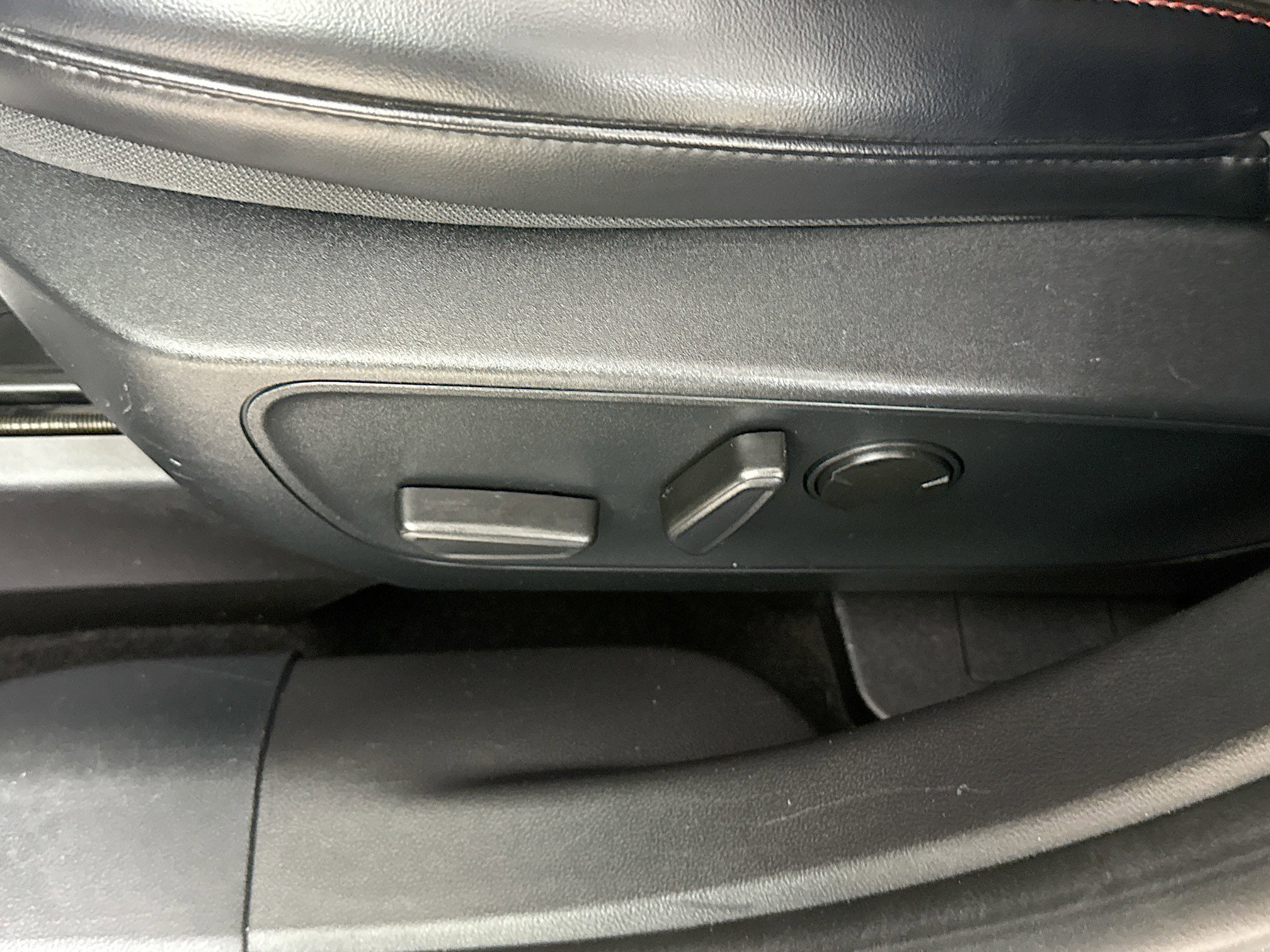 Used 2024 Ford Escape ST-Line image 22