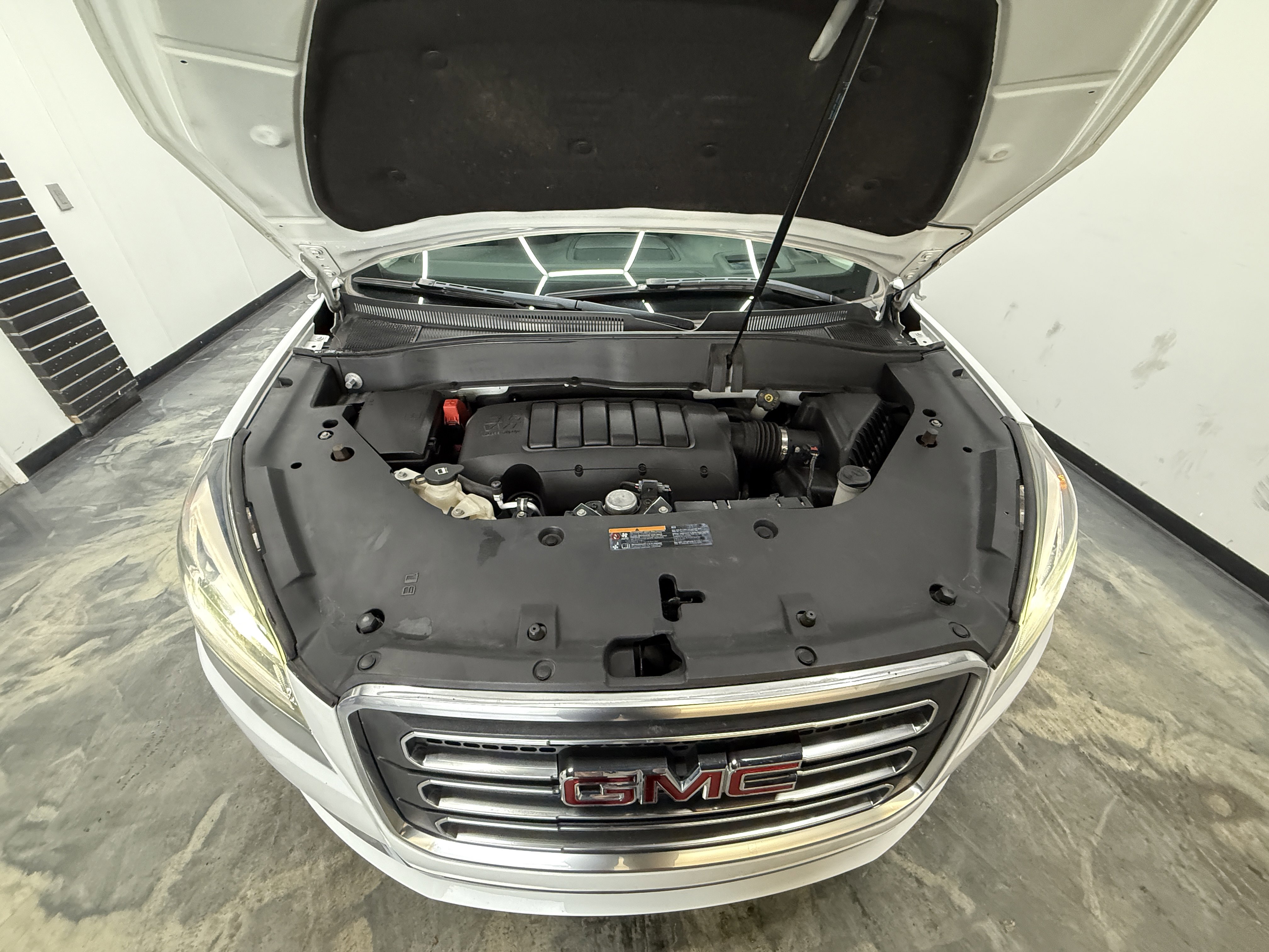 Used 2017 GMC Acadia Limited SLT image 29