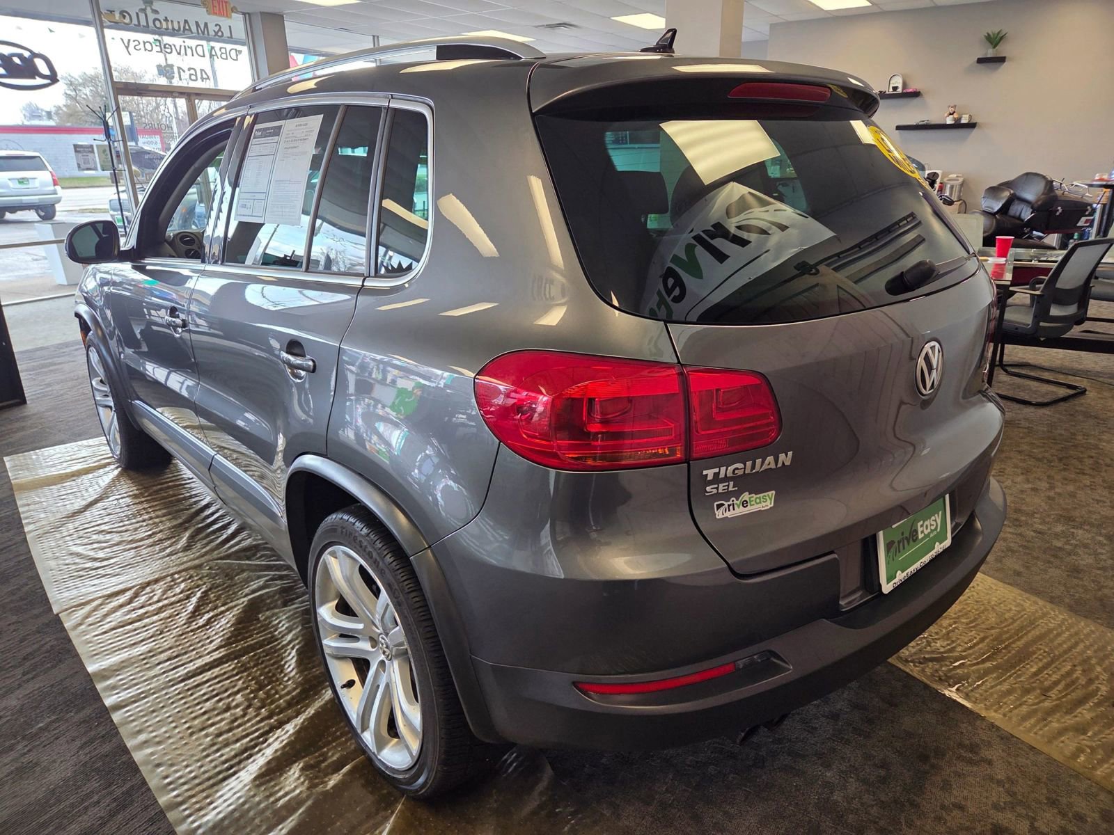 Used 2016 Volkswagen Tiguan SEL image 10