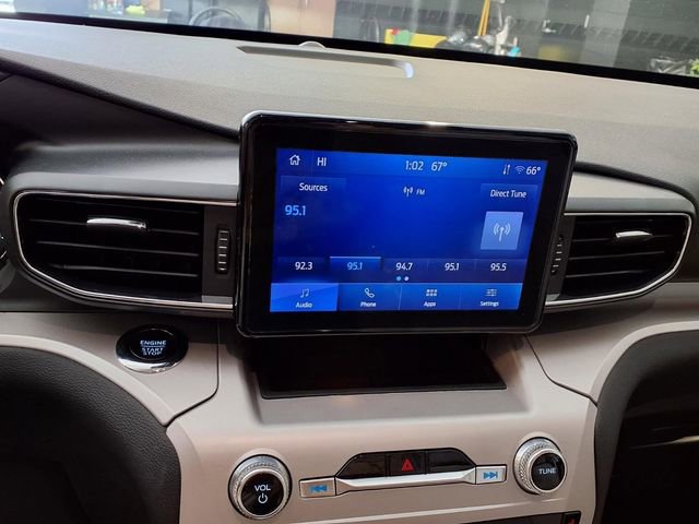 Used 2024 Ford Explorer XLT w/ Equipment Group 202A image 6