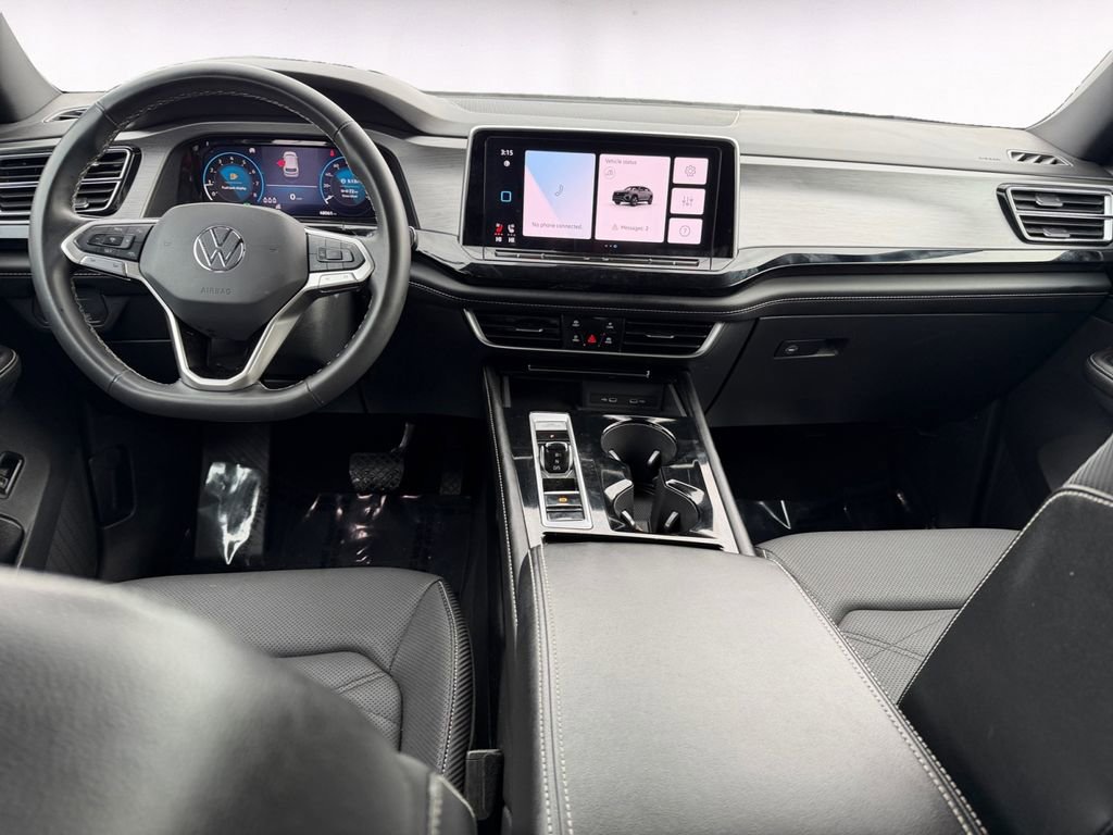 Used 2023 Volkswagen Atlas SE w/ Black Wheel Package image 10