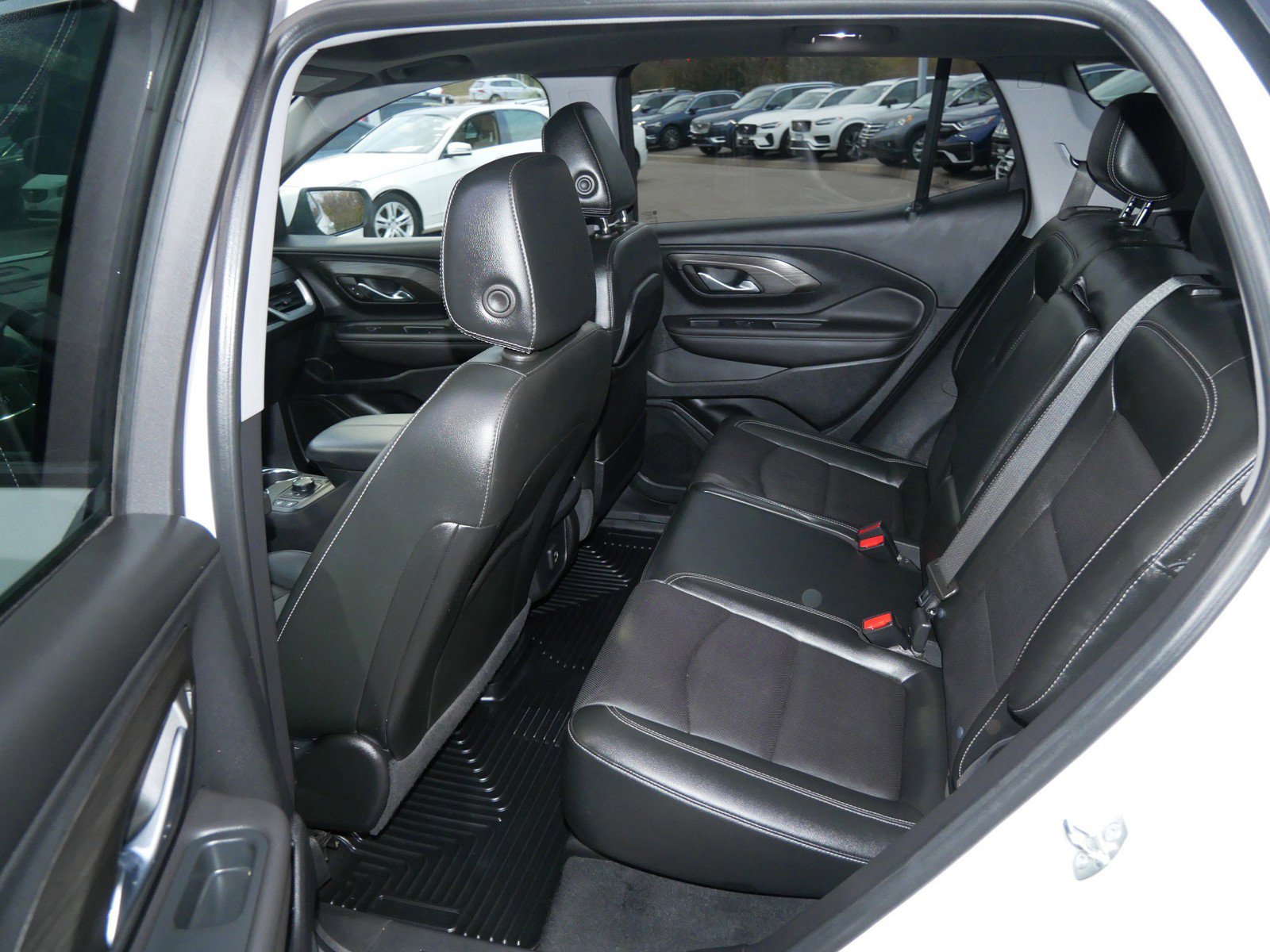 Used 2022 GMC Terrain SLT w/ Infotainment Package II image 11