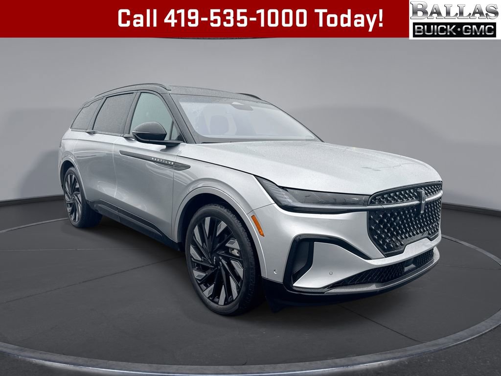 Used 2024 Lincoln Nautilus Reserve w/ Equipment Group 202A image 1