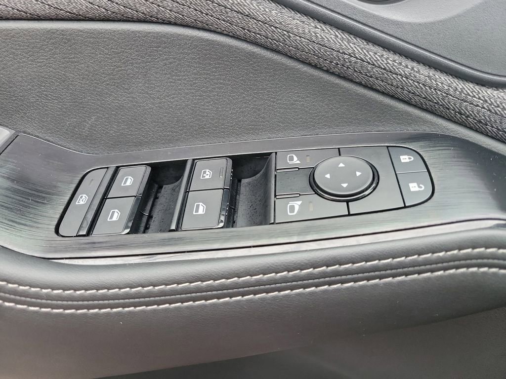 Certified 2023 Nissan Rogue SV image 20