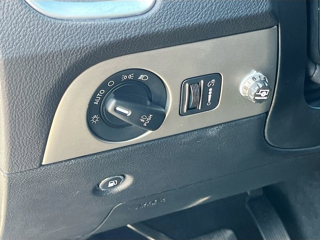 Used 2019 Dodge Durango SXT image 10