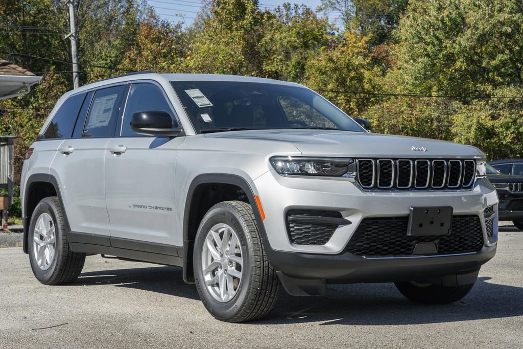 New 2025 Jeep Grand Cherokee Laredo X w/ Luxury Tech Group I