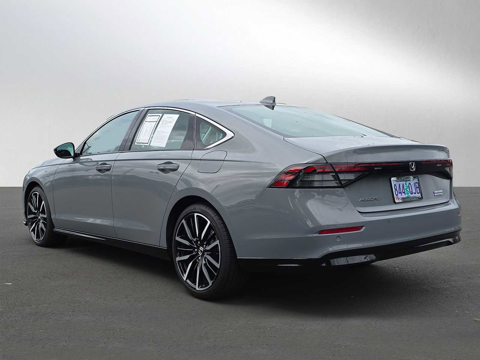 Used 2024 Honda Accord Touring image 5