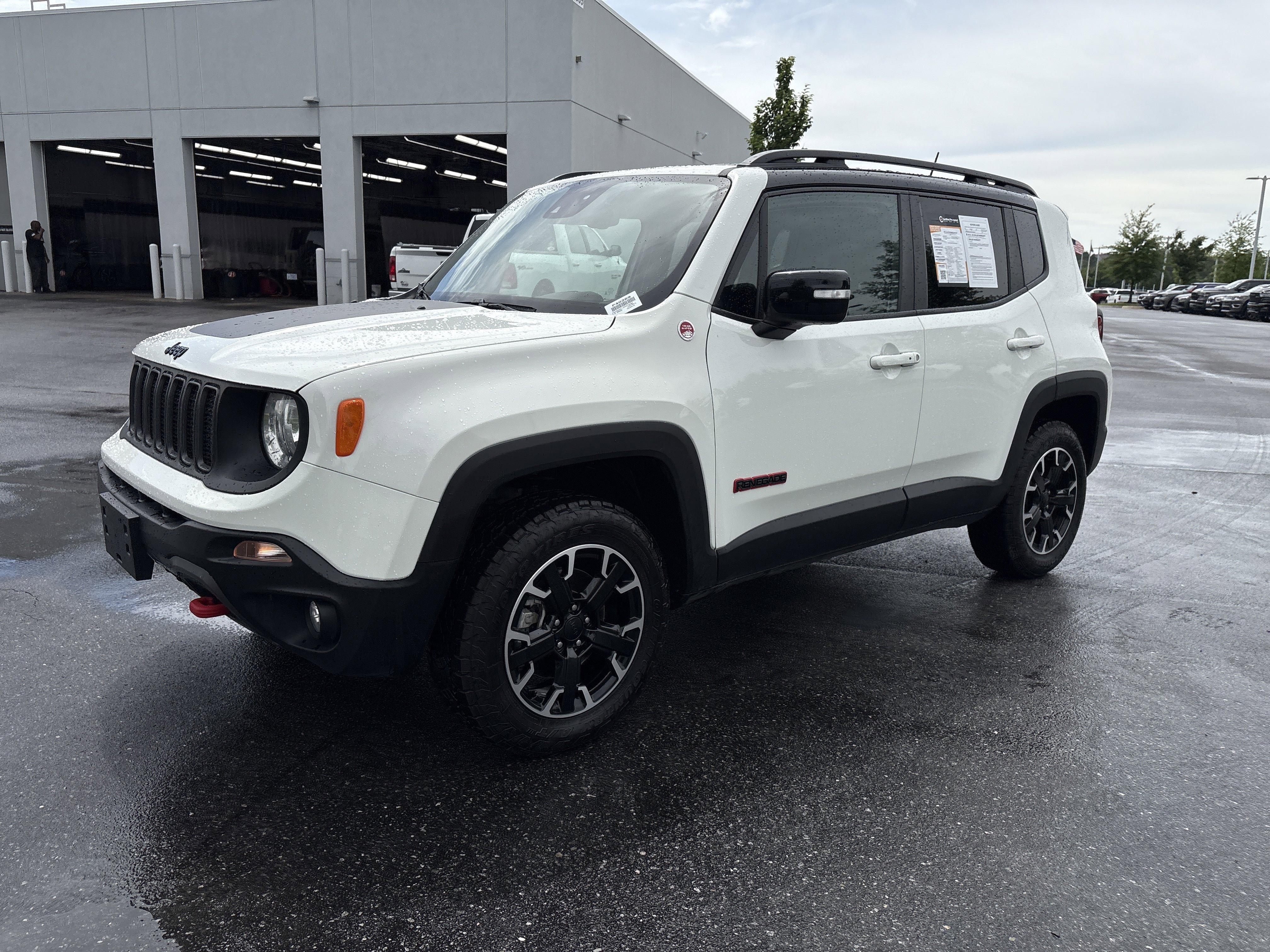 Certified 2023 Jeep Renegade Trailhawk AWD/4WD image 5