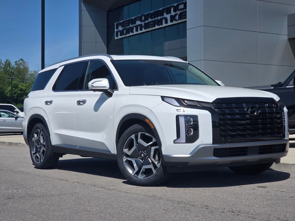 Used 2023 Hyundai Palisade Limited AWD/4WD image 2