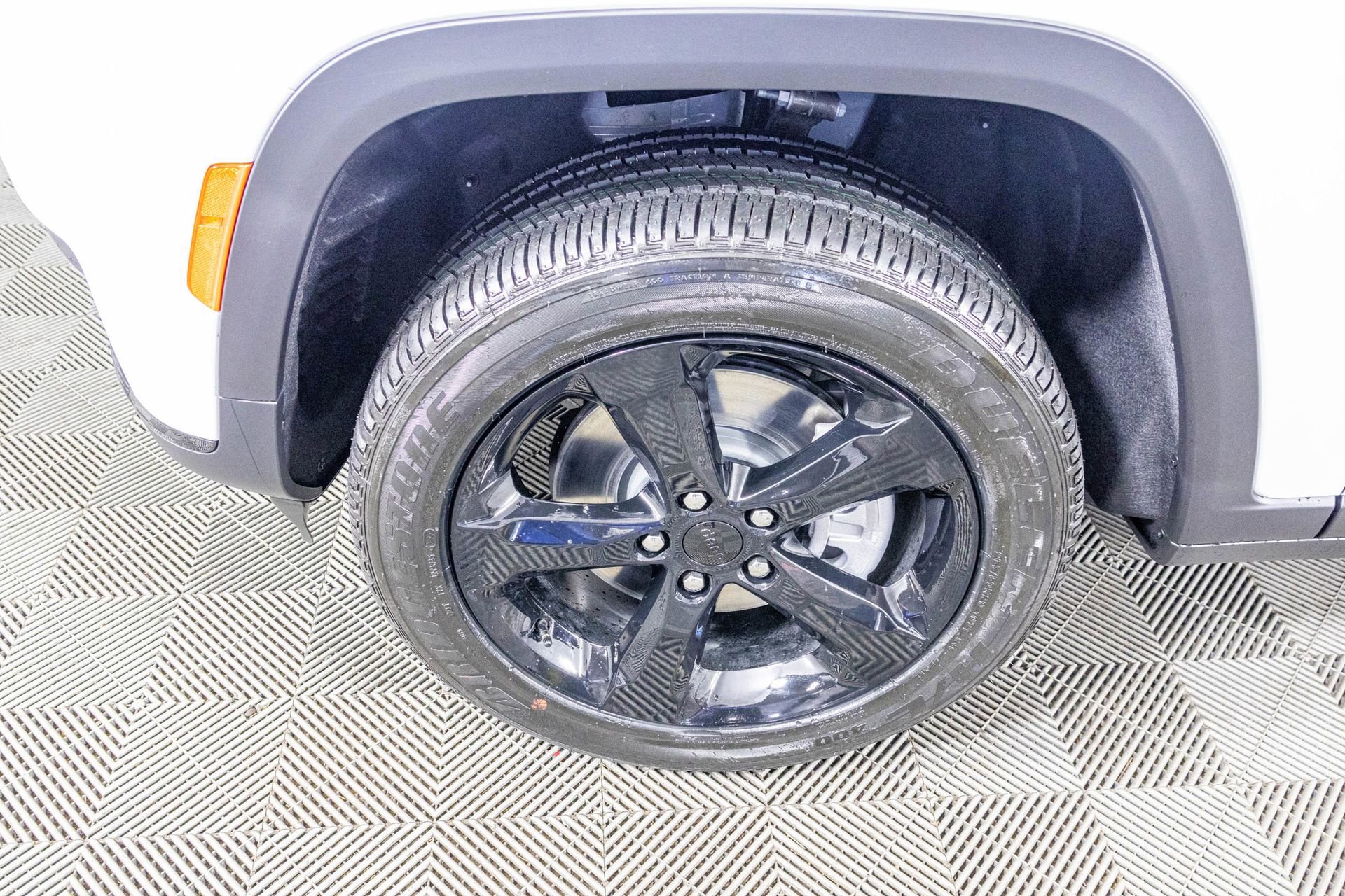 New 2025 Jeep Grand Cherokee L Altitude image 44