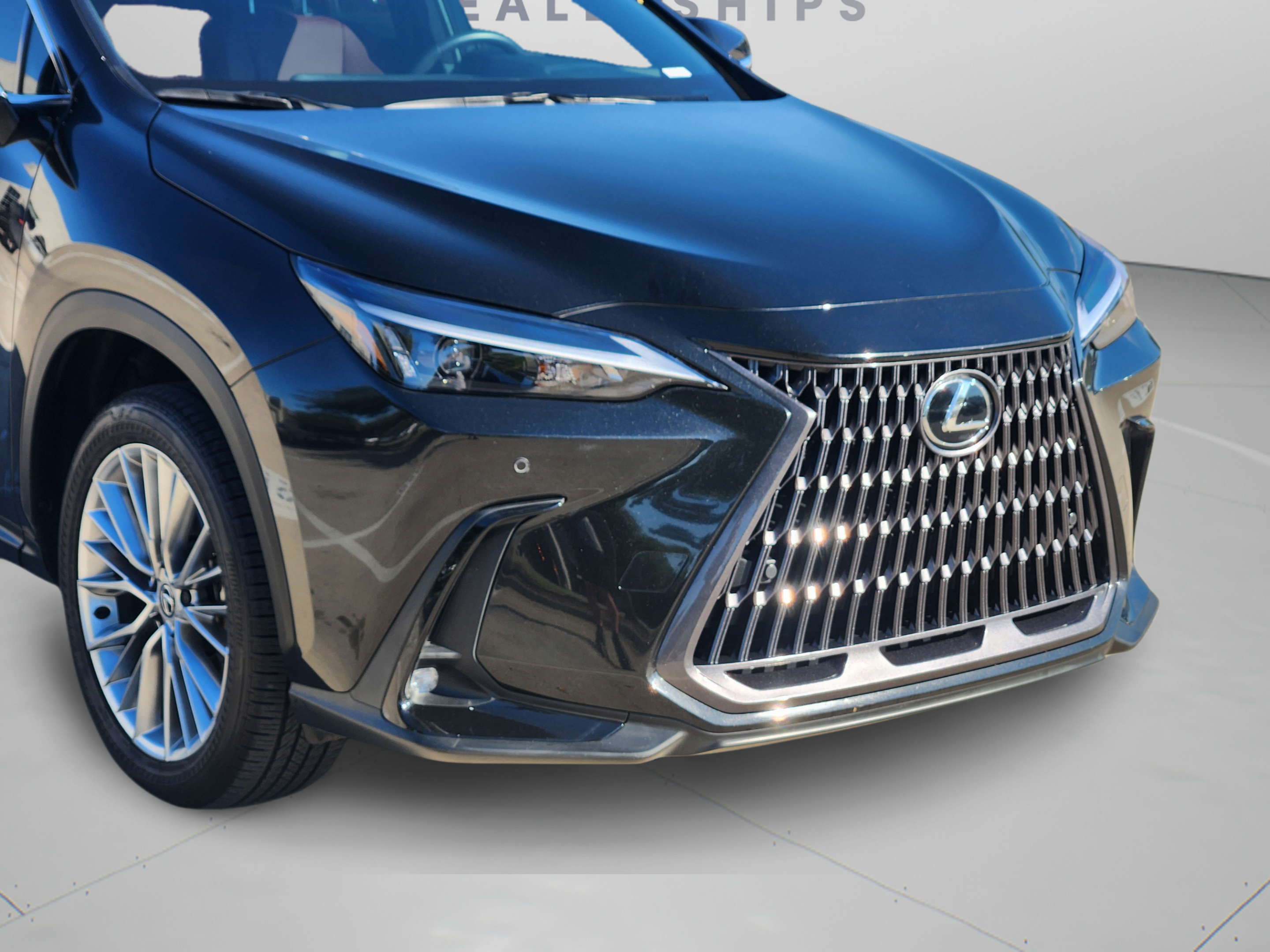 Used 2025 Lexus NX 450h+ AWD w/ Accessory Package (2T) image 32