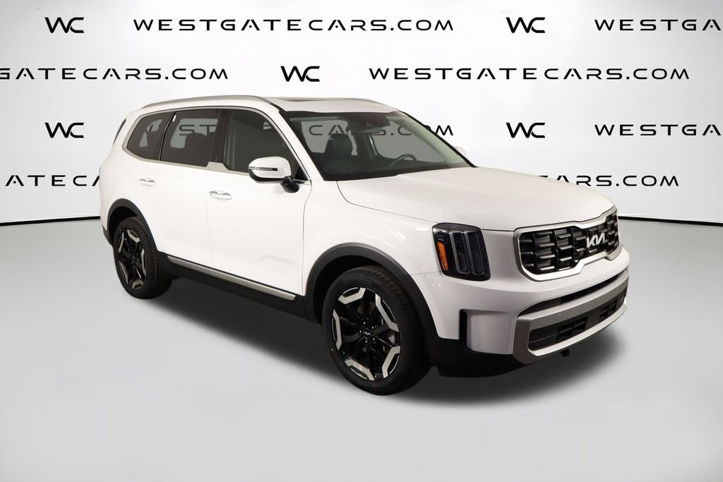 Used 2025 Kia Telluride S FWD image 47