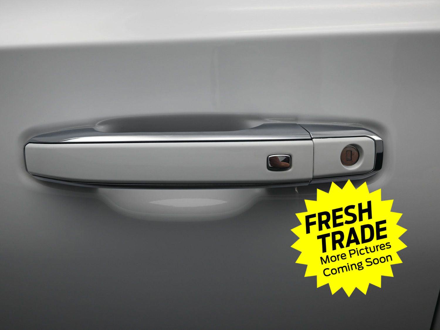 Used 2021 Chevrolet Suburban Premier w/ Premium Package image 21