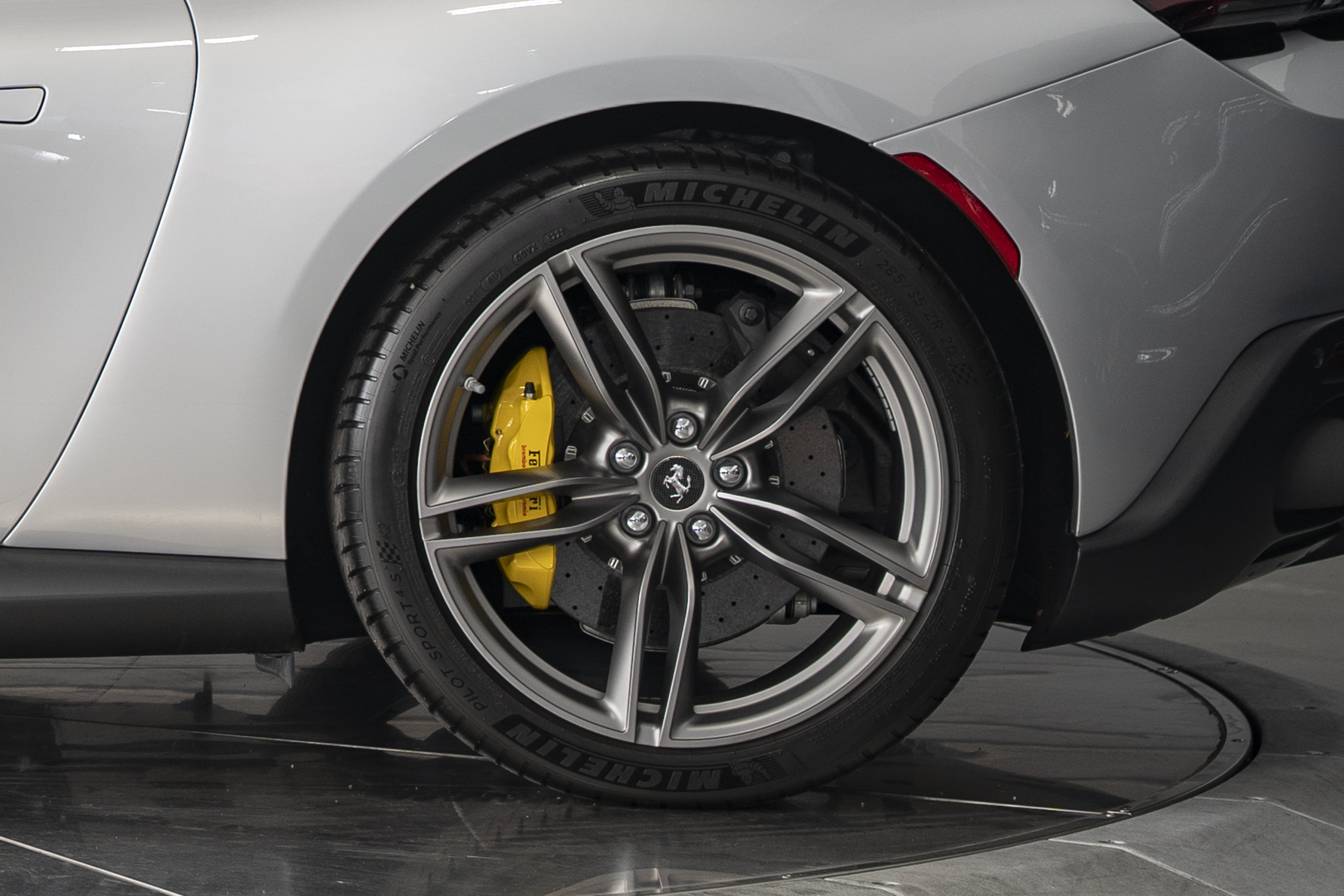 Used 2021 Ferrari Roma RWD image 16