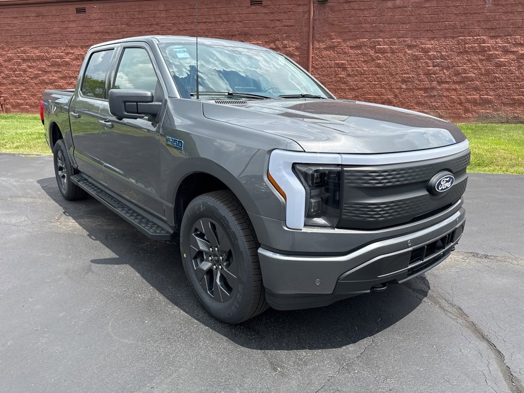 New 2025 Ford F150 Lightning Flash
