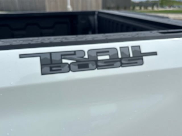 New 2026 Chevrolet Silverado 1500 LT Trail Boss w/ Convenience Package II AWD/4WD image 25