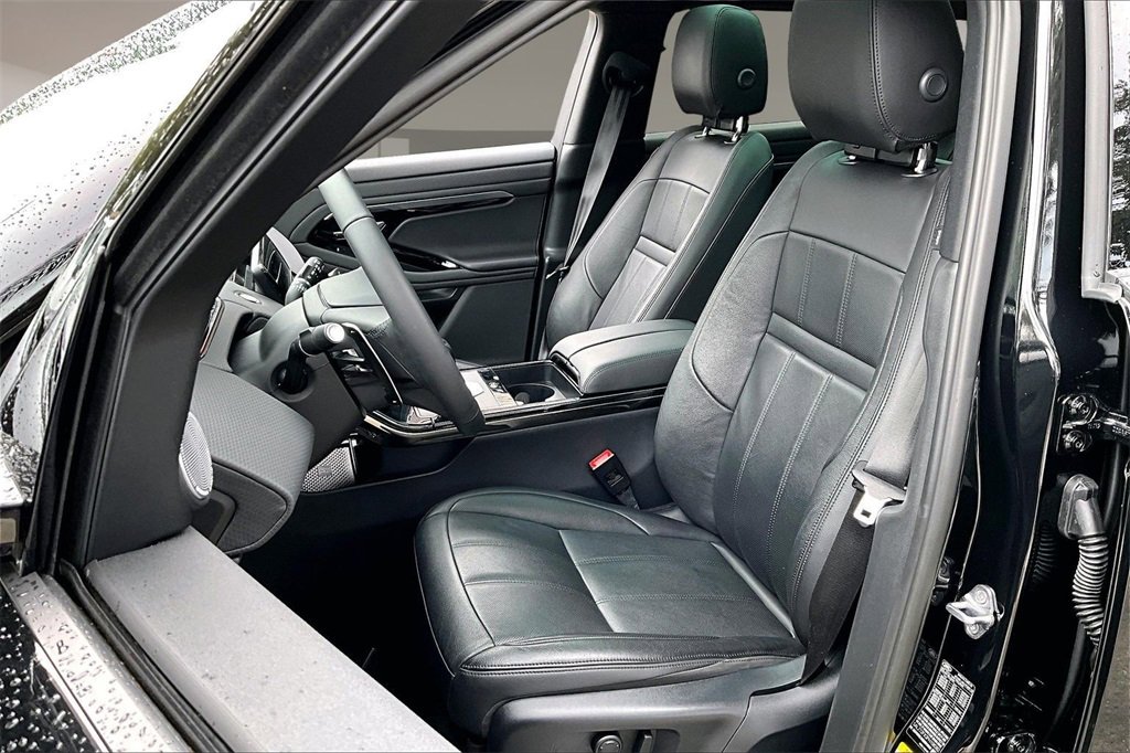 Used 2023 Land Rover Range Rover Evoque R-Dynamic S image 19