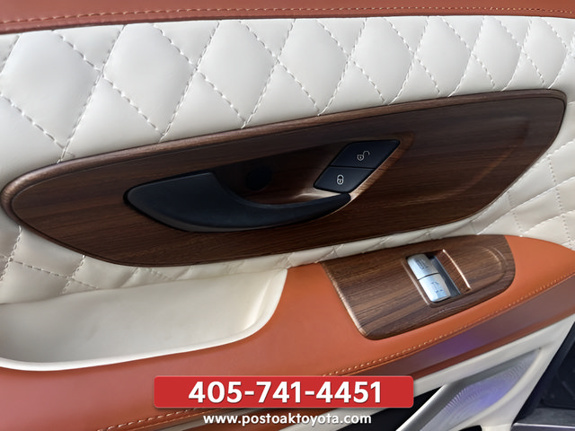 Used 2020 Mercedes-Benz Metris Passenger image 12