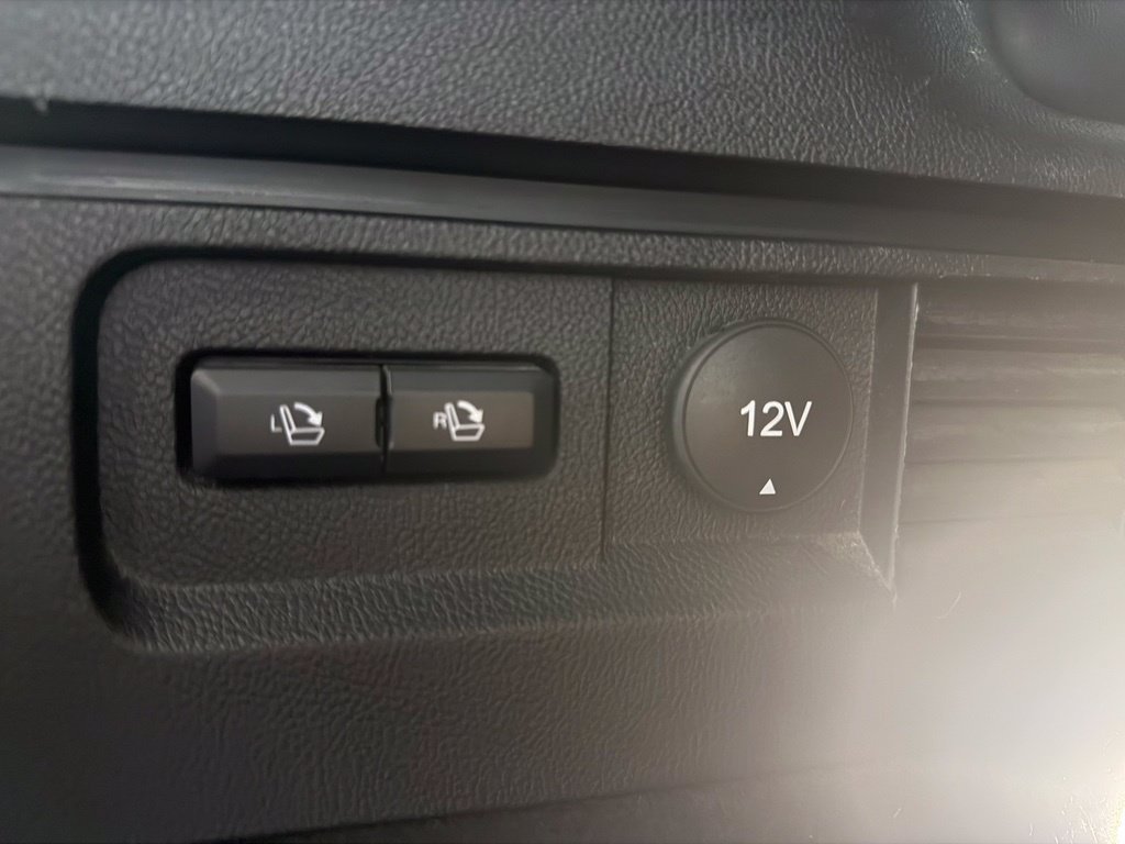 Used 2018 Lincoln MKX Select w/ Select Plus Package AWD/4WD image 11