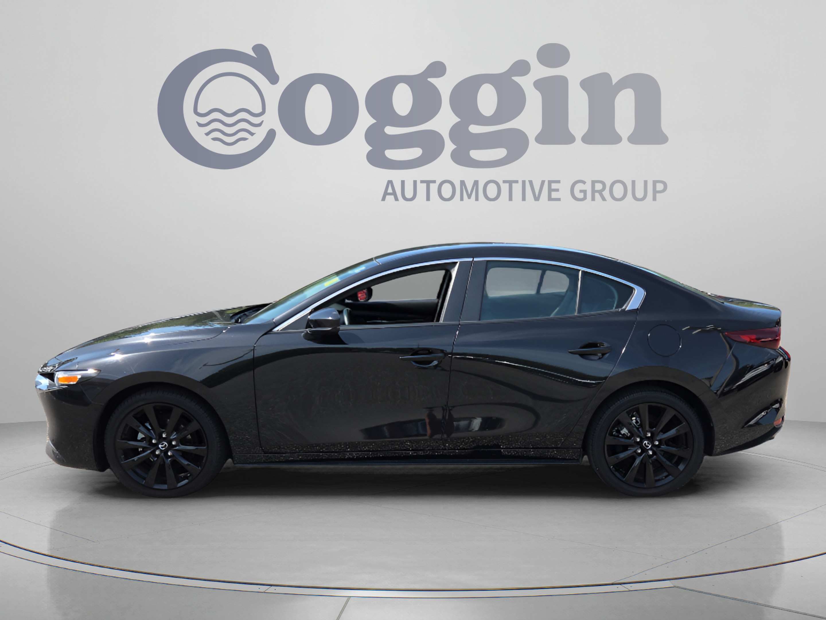 Used 2024 MAZDA MAZDA3 s FWD image 2