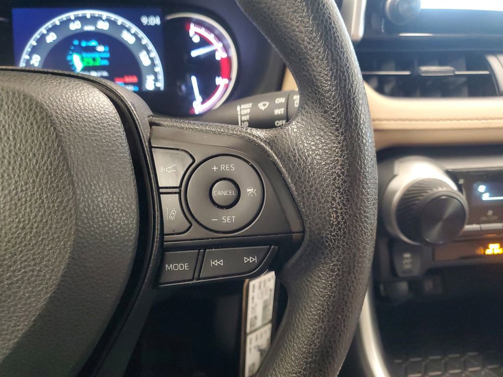 Used 2024 Toyota RAV4 LE image 21