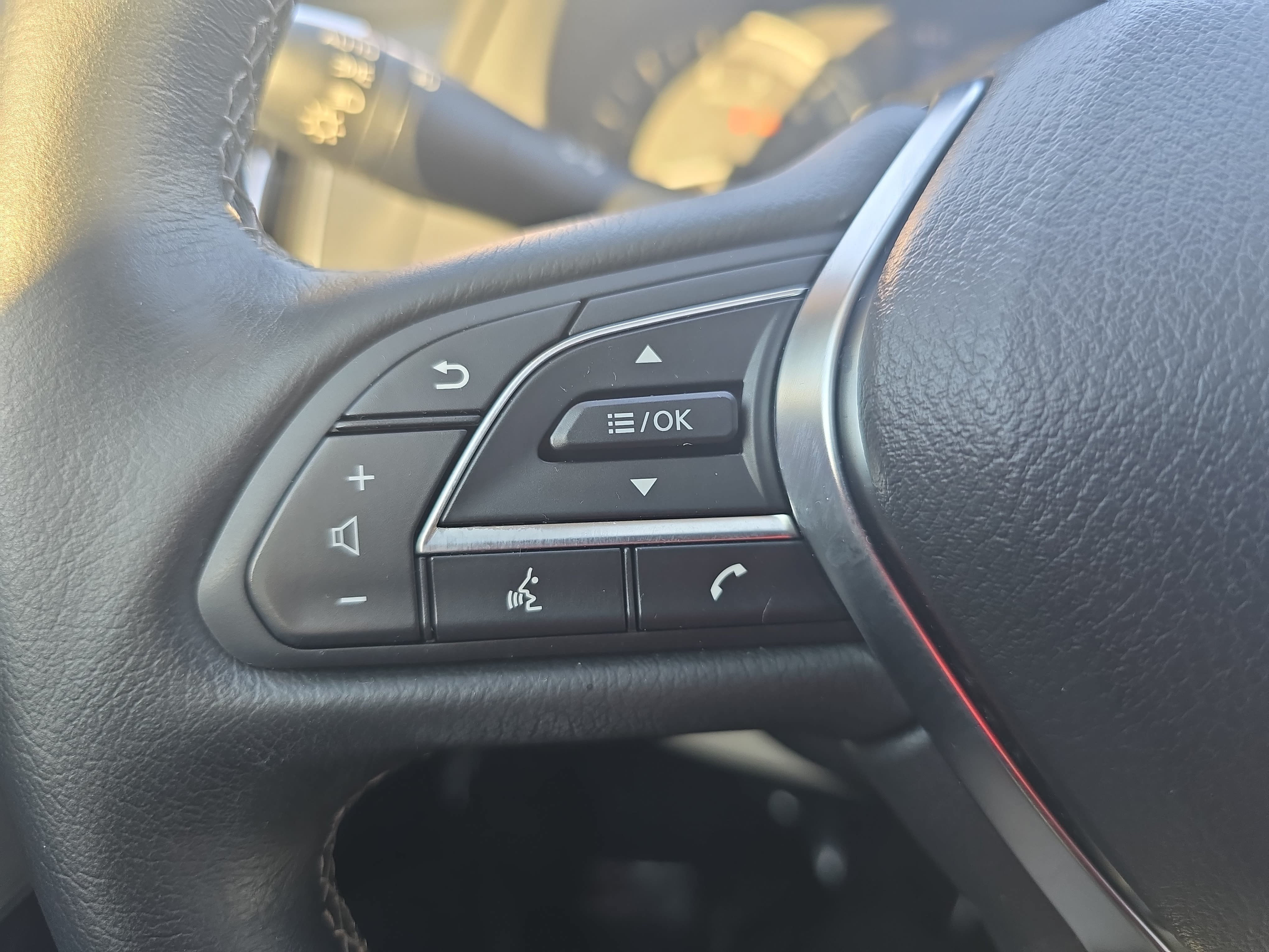 Used 2023 INFINITI Q50 Luxe w/ Cargo Package RWD image 19