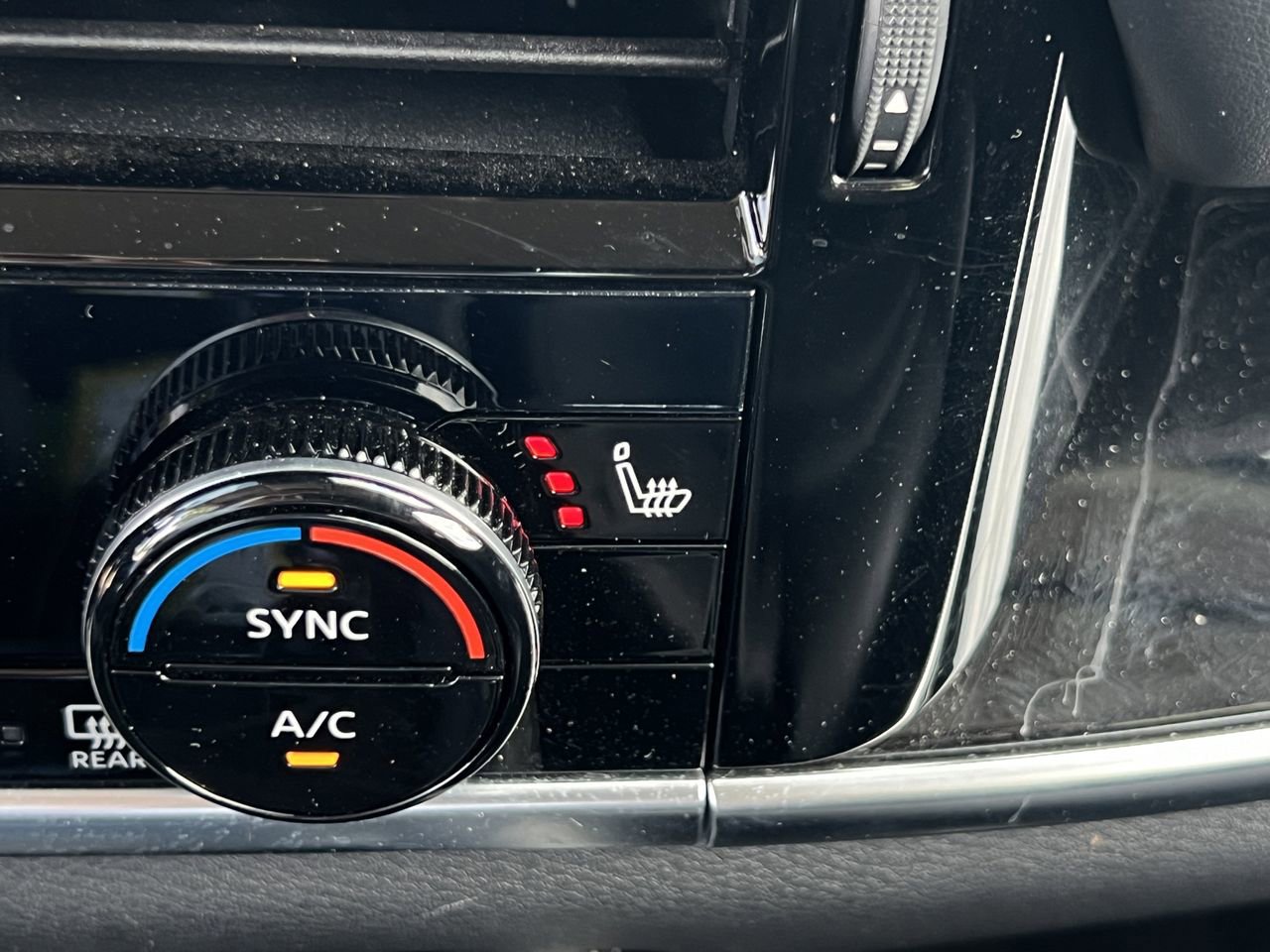 Certified 2023 Nissan Rogue SL w/ SL Premium Package image 18