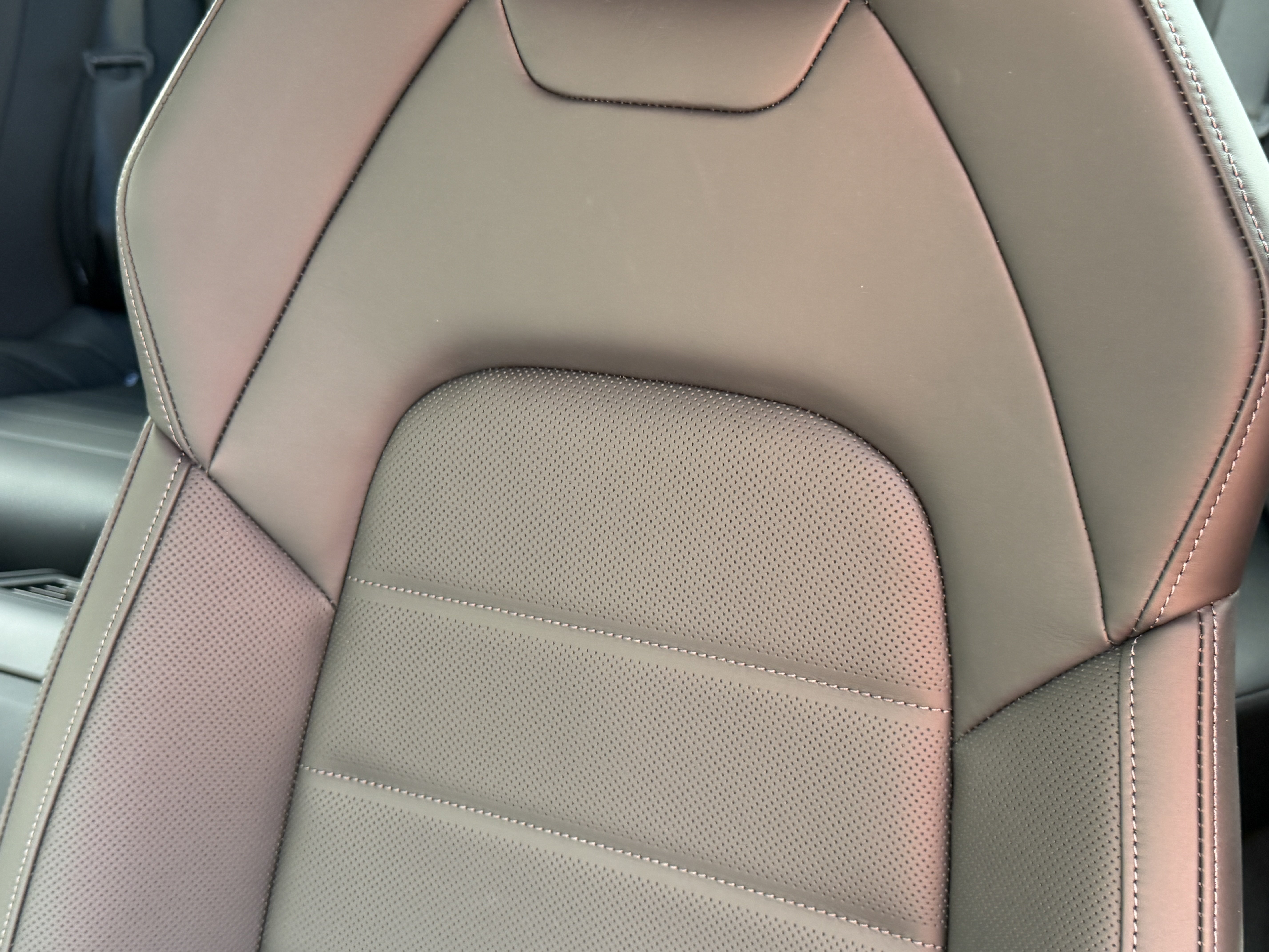 New 2026 Porsche Panamera 4 AWD/4WD image 5