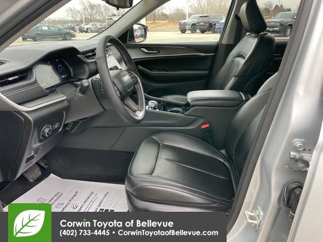 Used 2023 Jeep Grand Cherokee L Limited image 9