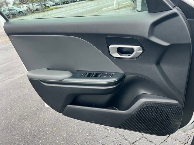 Certified 2025 Kia K4 LXS FWD image 18
